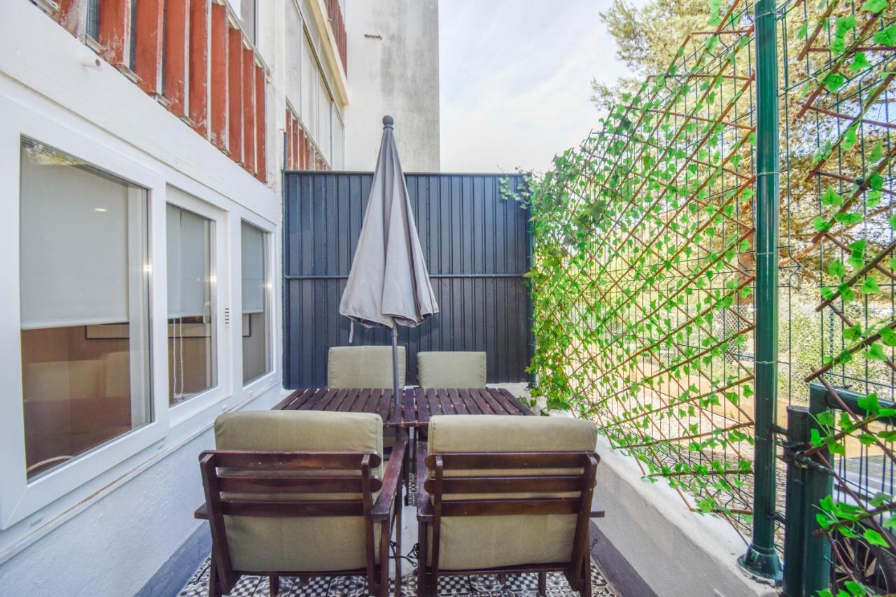 Cascais Studio Outdoor Patio Newly Renovated Exterior photo